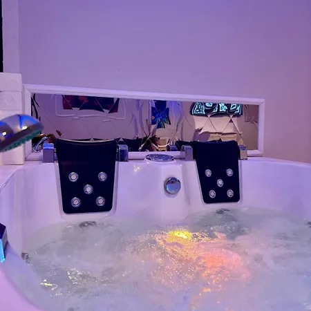 Udroiu Luxury 3 * Krajowa